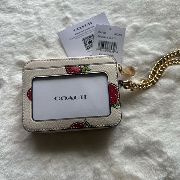 NWT Zip Card Case With Strawberry Print 🍓 - Picture 7 of 8